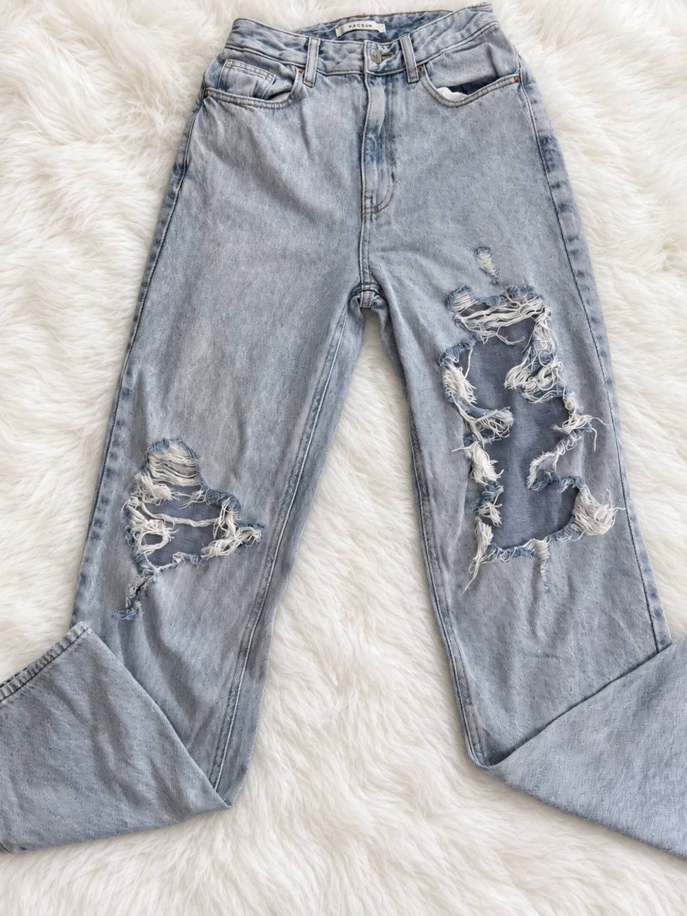 PacSun Light Wash Distressed Boyfriend Jeans Size 26